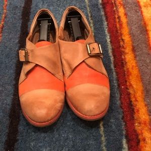 Lucky Classic two tone shoes!!